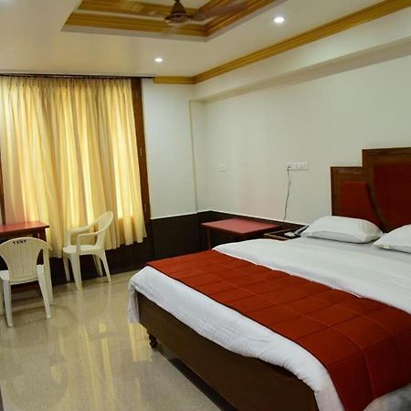 Hotel Chembiyan Pudukkottai Ngoại thất bức ảnh