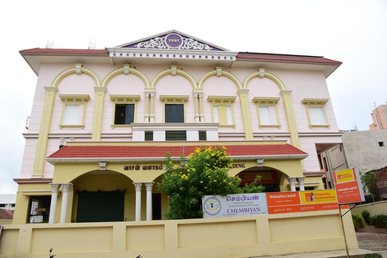 Hotel Chembiyan Pudukkottai Ngoại thất bức ảnh