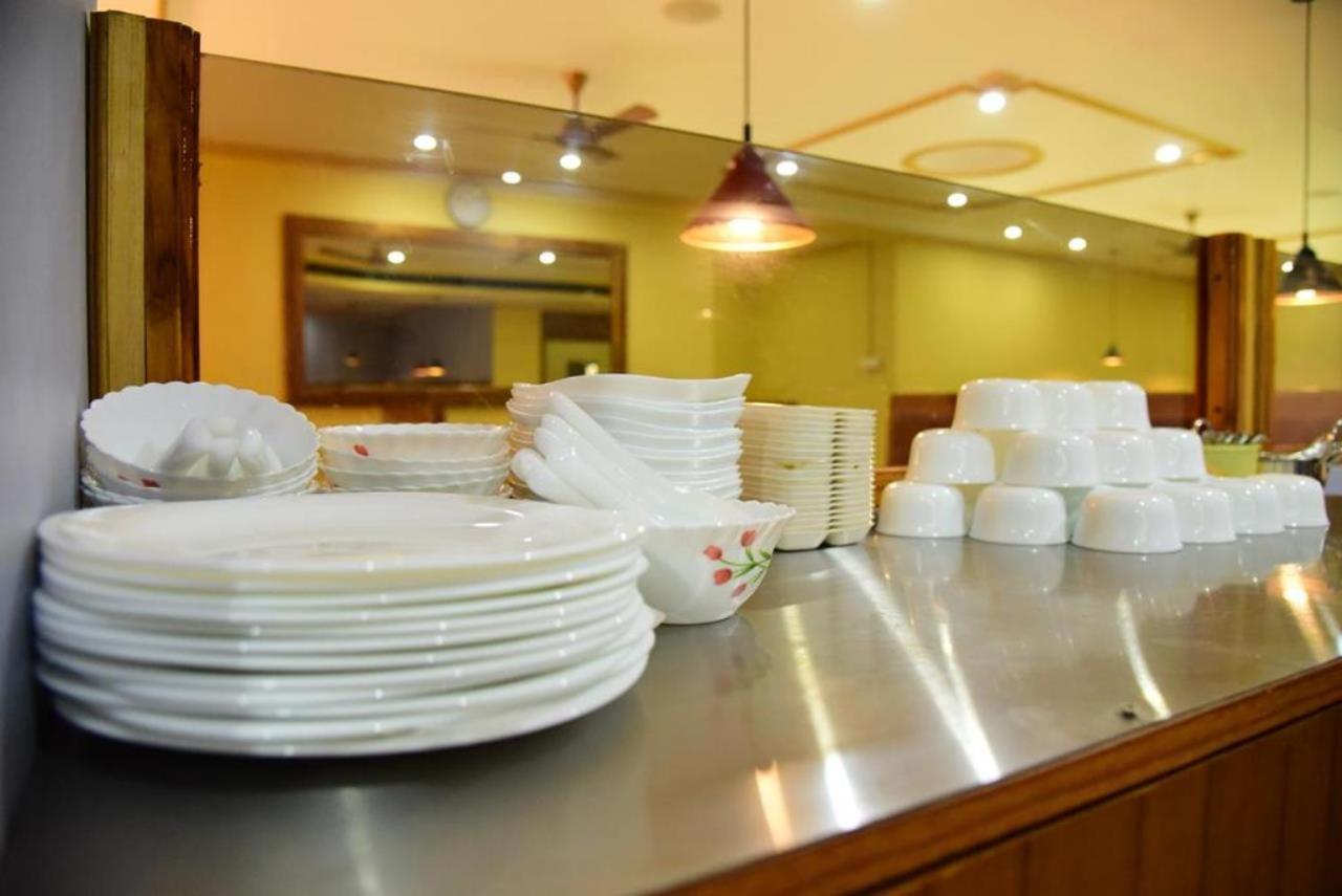 Hotel Chembiyan Pudukkottai Ngoại thất bức ảnh